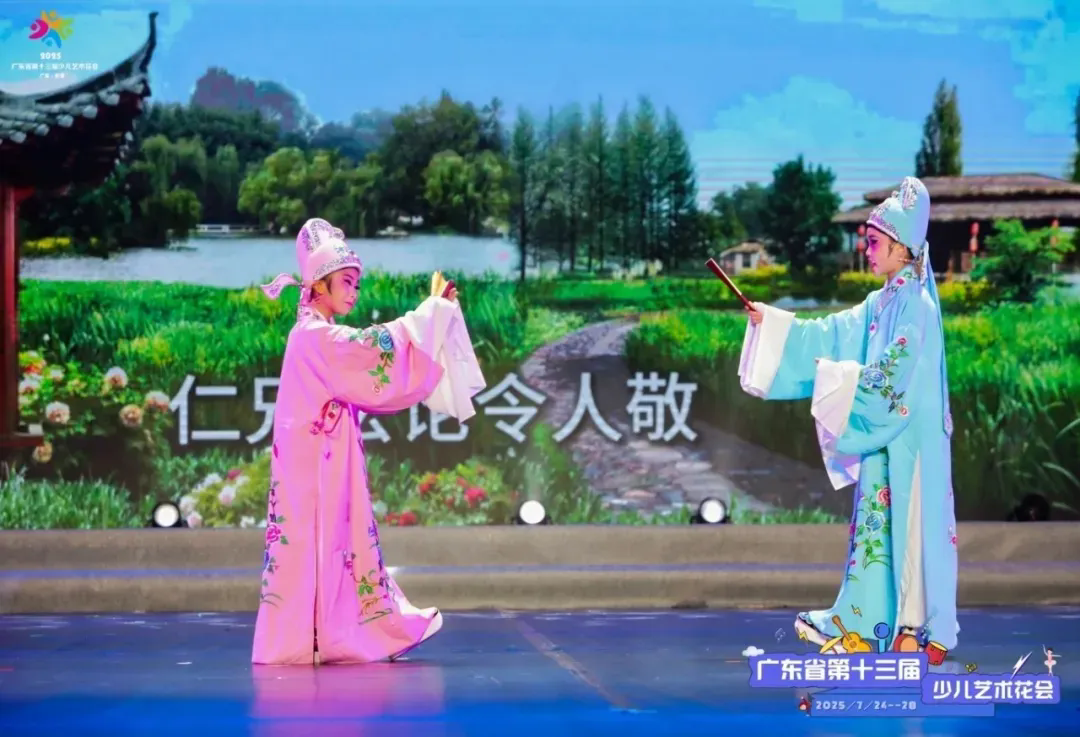 我家有個小九妹.webp.png